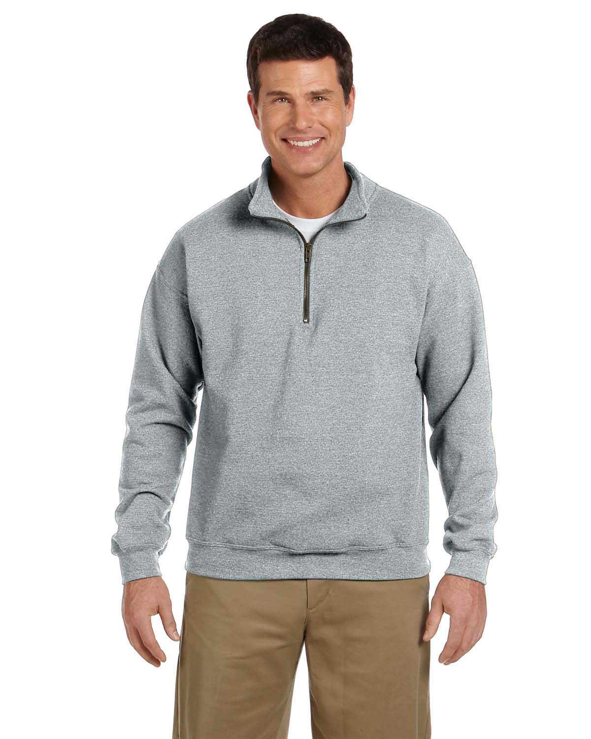 gray gildan sweatshirt